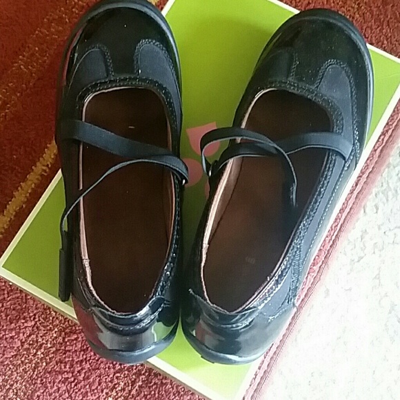 Lands End Sandals - Picture 4 of 6